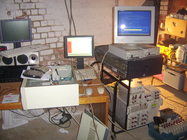 http://www.uploadarchief.net/files/download/STA71281.JPG