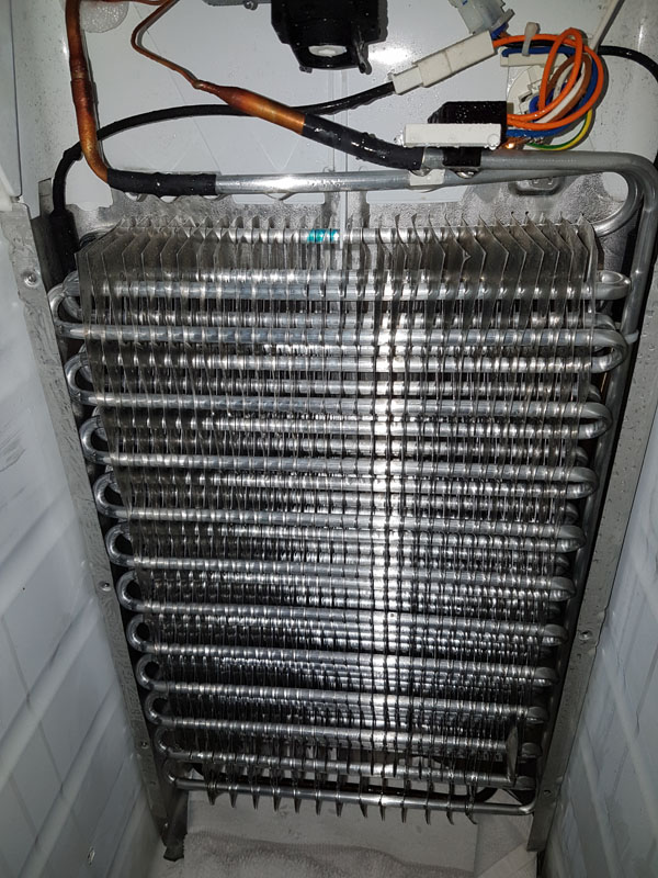 https://www.uploadarchief.net/files/download/condensor123.jpg
