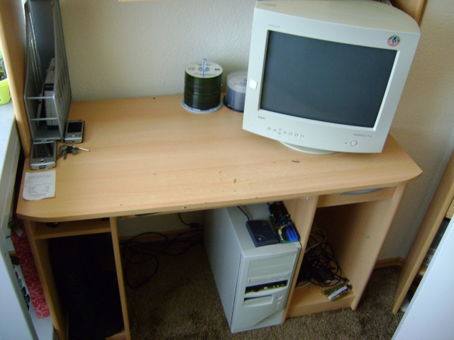 http://www.uploadarchief.net/files/download/dsc00402klein.jpg