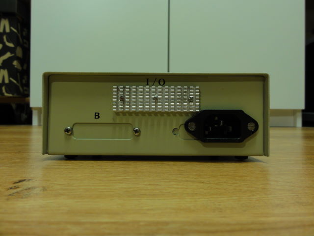 http://www.uploadarchief.net/files/download/dsc08344_cleaned.jpg
