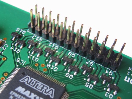 http://www.uploadarchief.net/files/download/fets.jpg