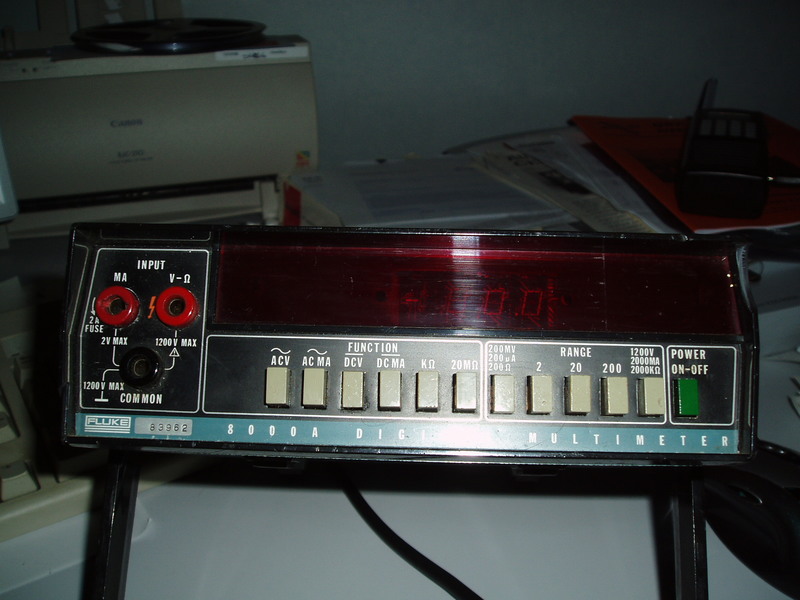http://www.uploadarchief.net/files/download/fluke%208000a%201.jpg