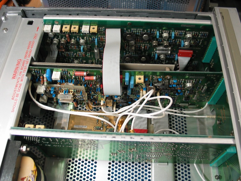 http://www.uploadarchief.net/files/download/hp8082a-inside_3.jpg