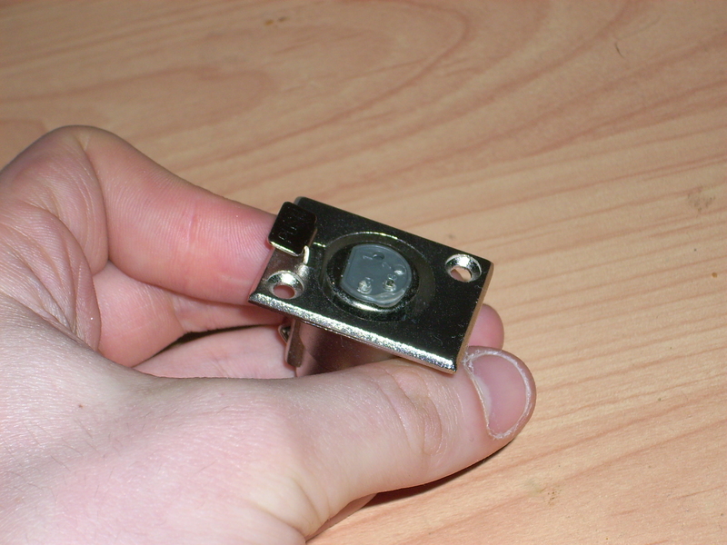 http://www.uploadarchief.net/files/download/img_0089a.jpg