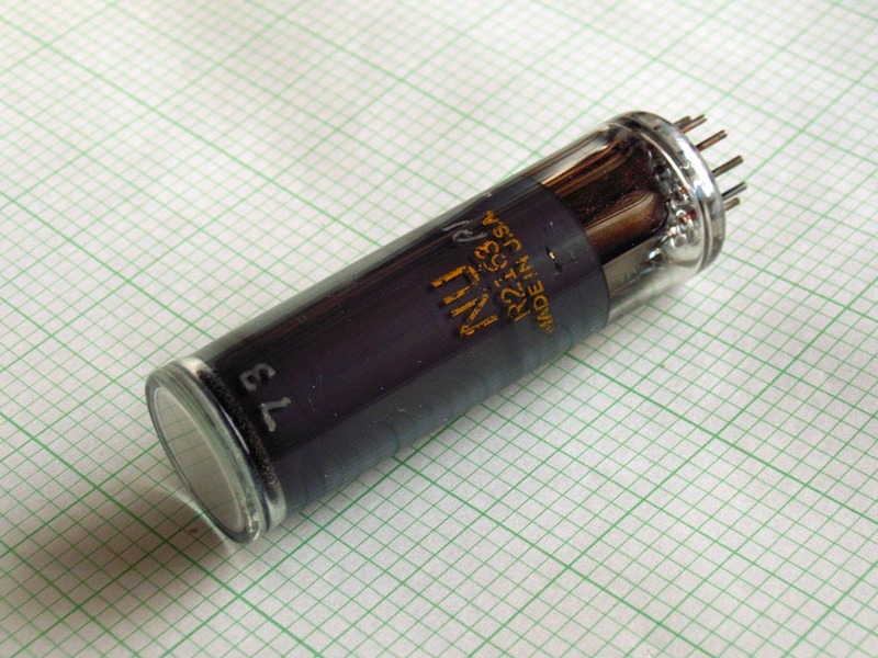 http://www.uploadarchief.net/files/download/nu%20r2163.jpg-(72ppi).jpg