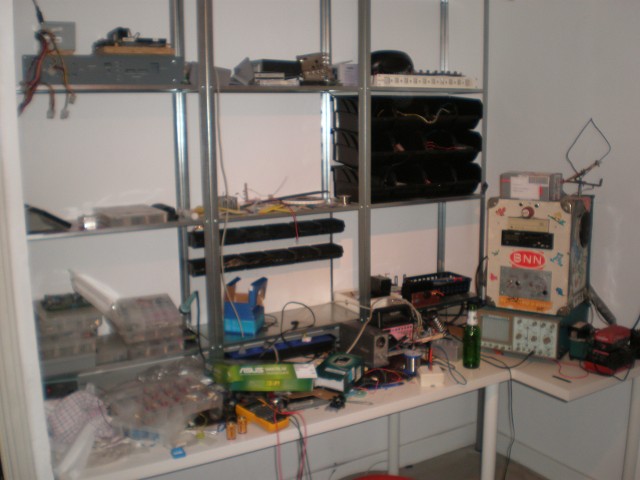 http://www.uploadarchief.net/files/download/p3070498.jpg