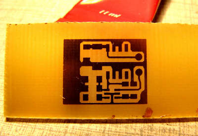 http://www.uploadarchief.net/files/download/resized/ltc5508_microwave-sniffer_pcb.jpg