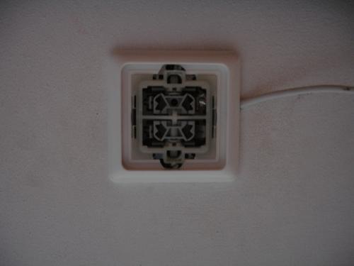 http://www.uploadarchief.net/files/download/schak_web.jpg