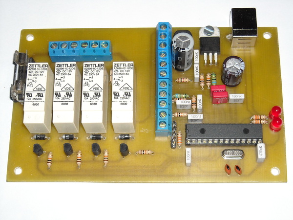 http://www.uploadarchief.net/files/download/schotel%20besturen%20met%203%20motoren_1.jpg