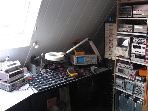 http://www.uploadarchief.net/files/download/werkplek3.jpg